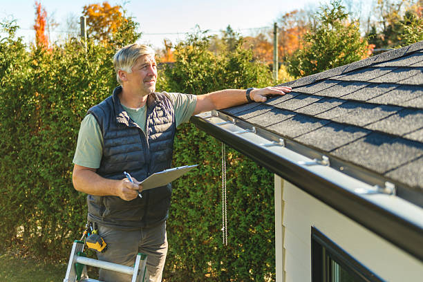 Professional Roof Replacement technician working in Lake Forest, IL